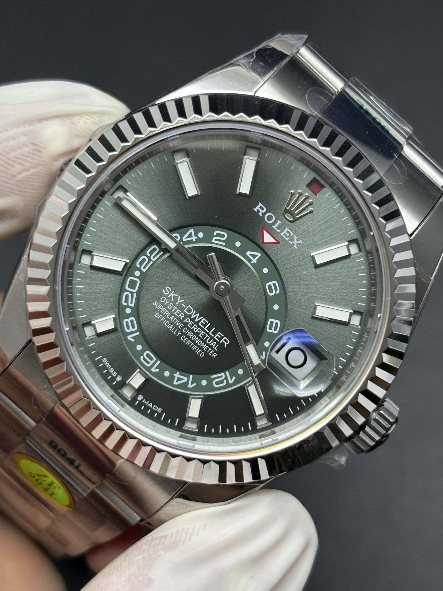Rolex Sky-Dweller 42mm Green Dial Supportive 77