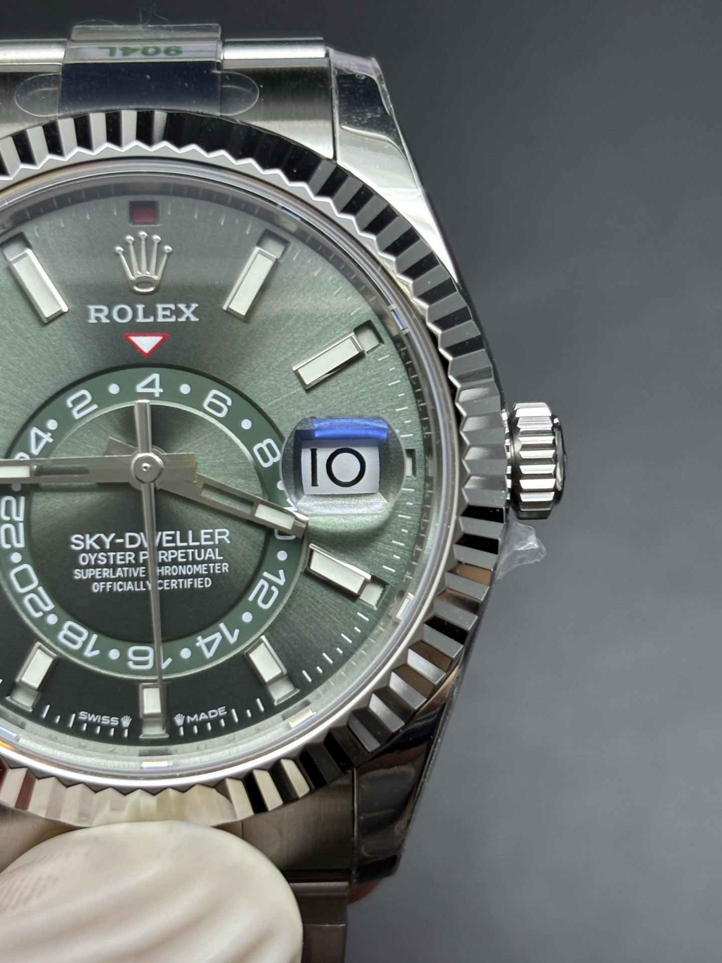 Rolex Sky-Dweller 42mm Green Dial Supportive 77