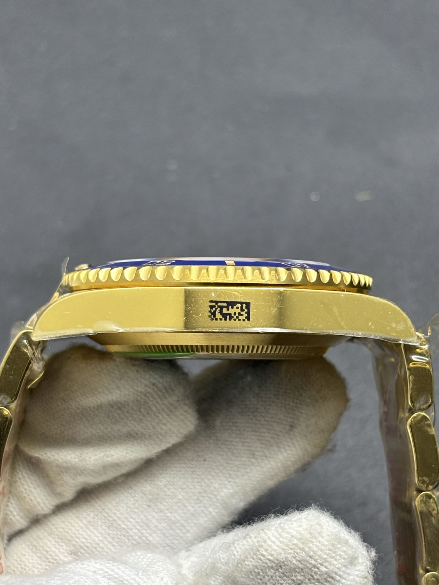 GoodFit Rolex Submariner Date Watch 18k Yellow Gold Blue 59