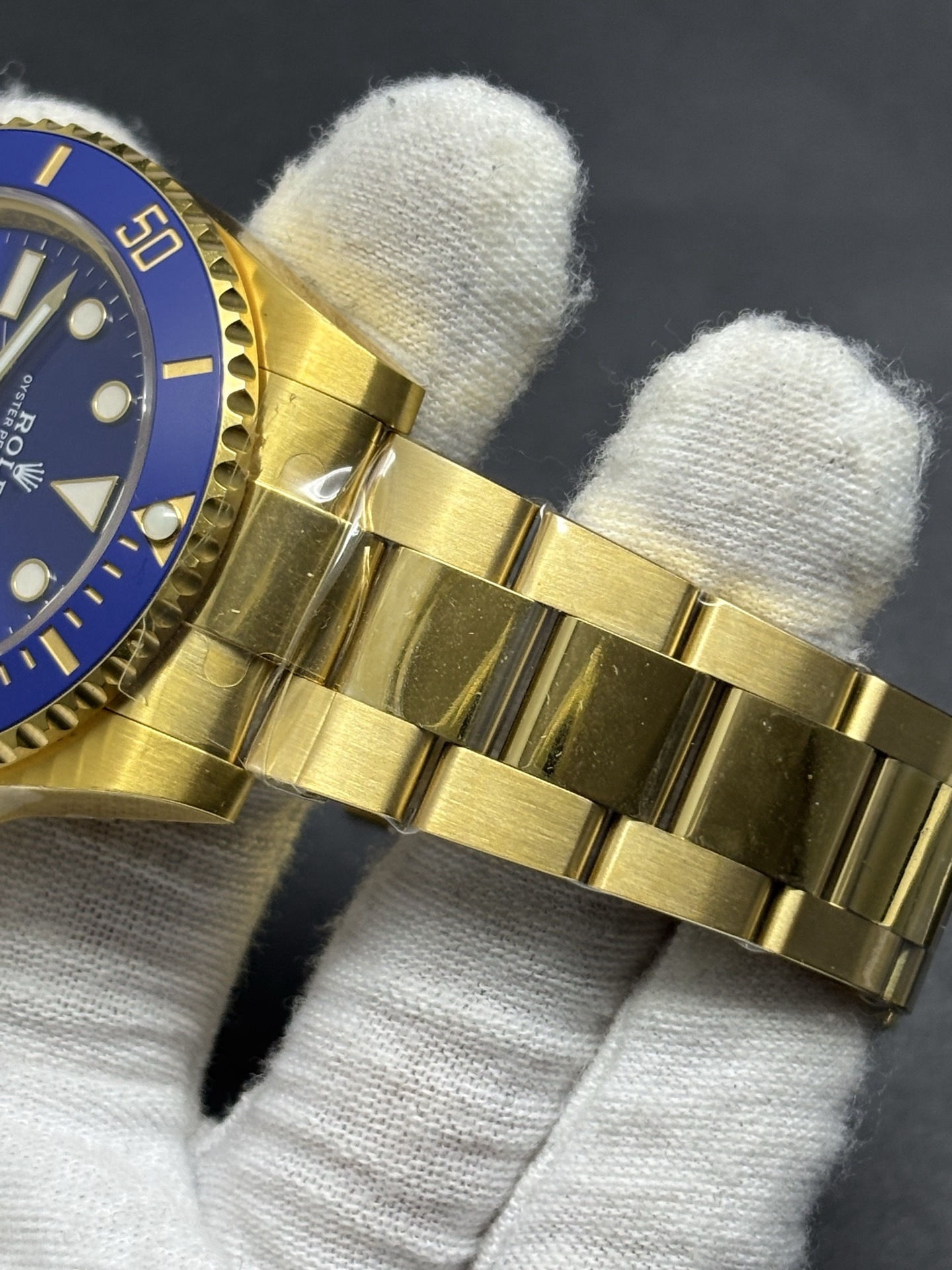 GoodFit Rolex Submariner Date Watch 18k Yellow Gold Blue 59