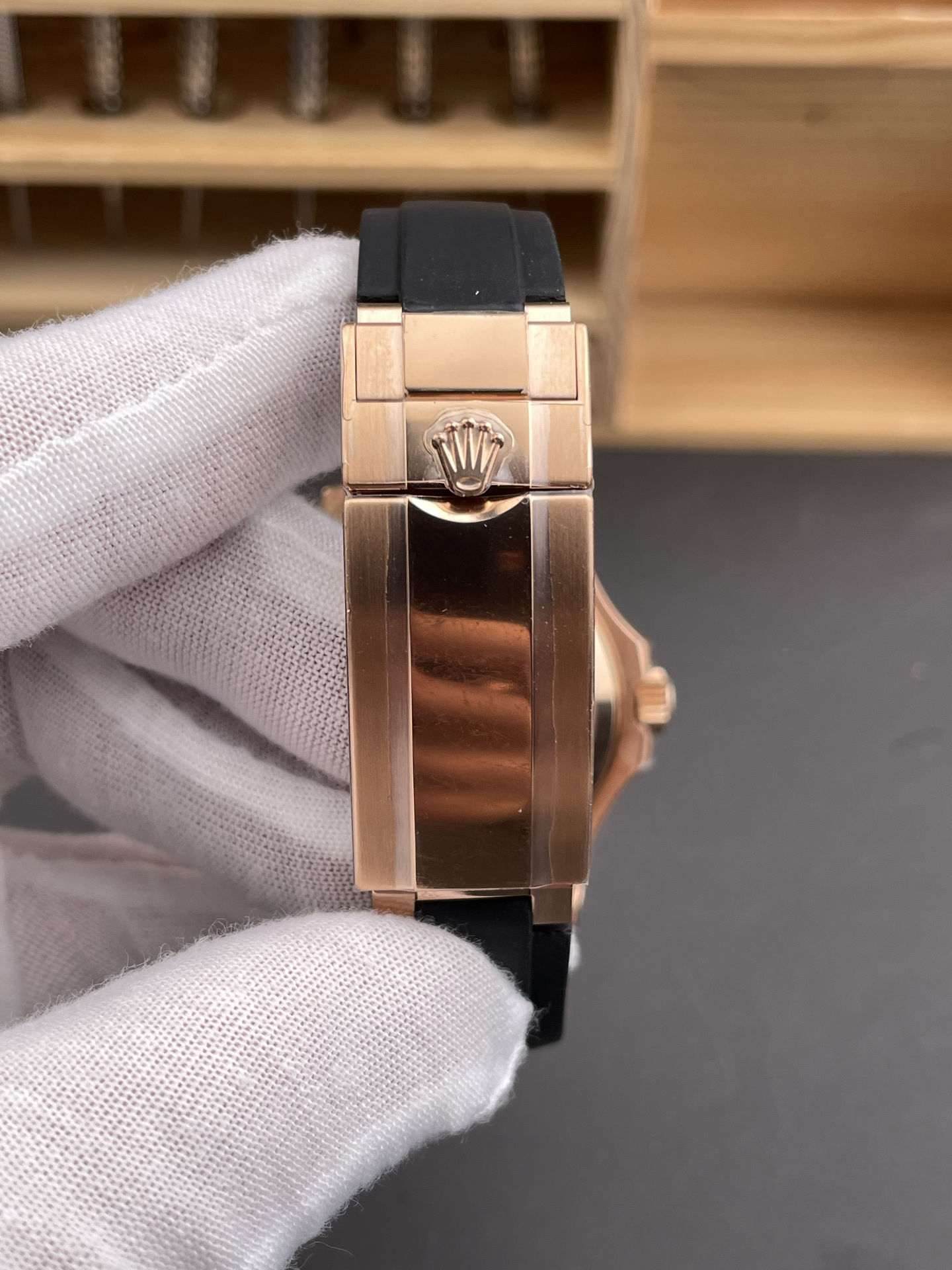 Bold Rolex Yacht-Master 40mm 18ct Everose Gold Case 64