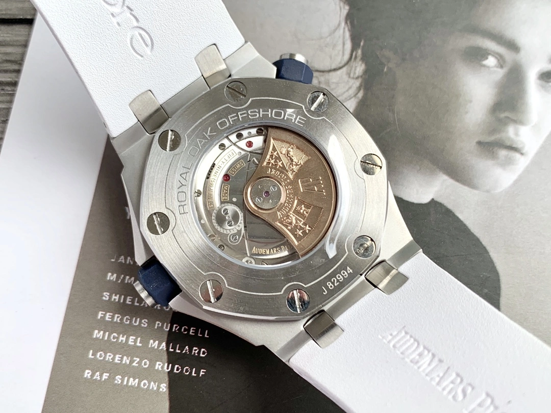 Stylish Royal Oak Offshore Diver 42mm White Rubber Strap 148