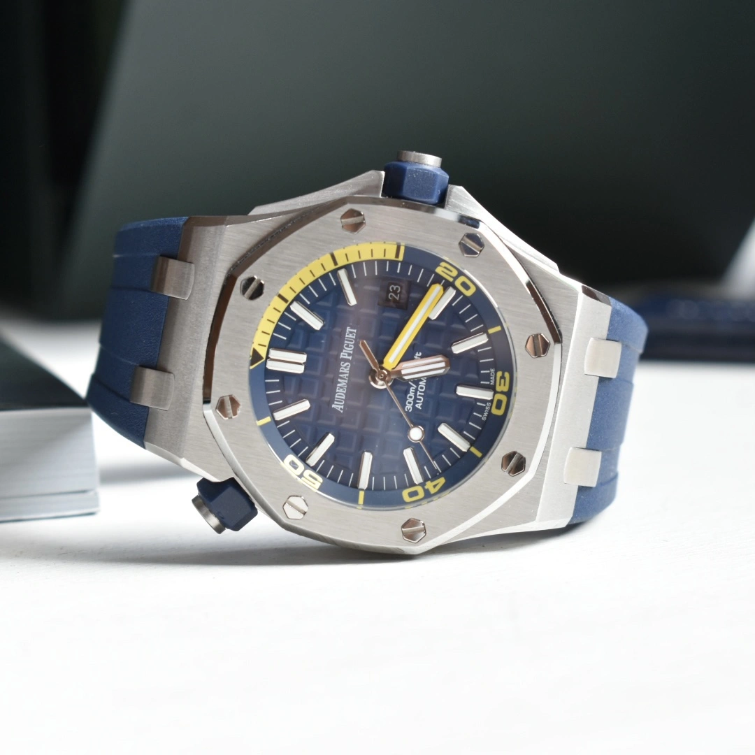 Royal Oak Offshore Diver Stainless Steel Blue Rubber Strap Sophisticated 147