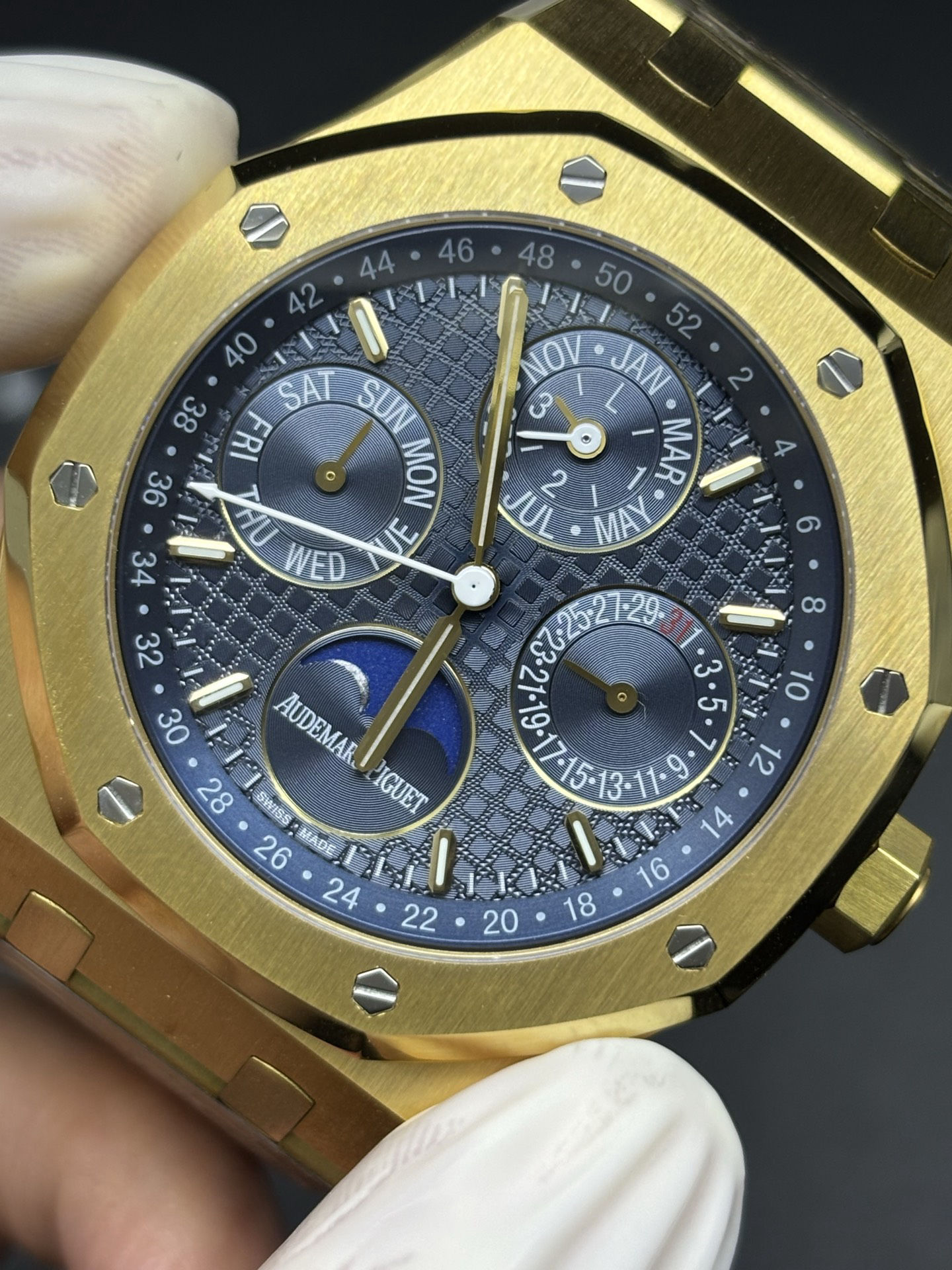 Royal Oak Perpetual Calendar Watch 26574BA.OO.1220BA. Original 154