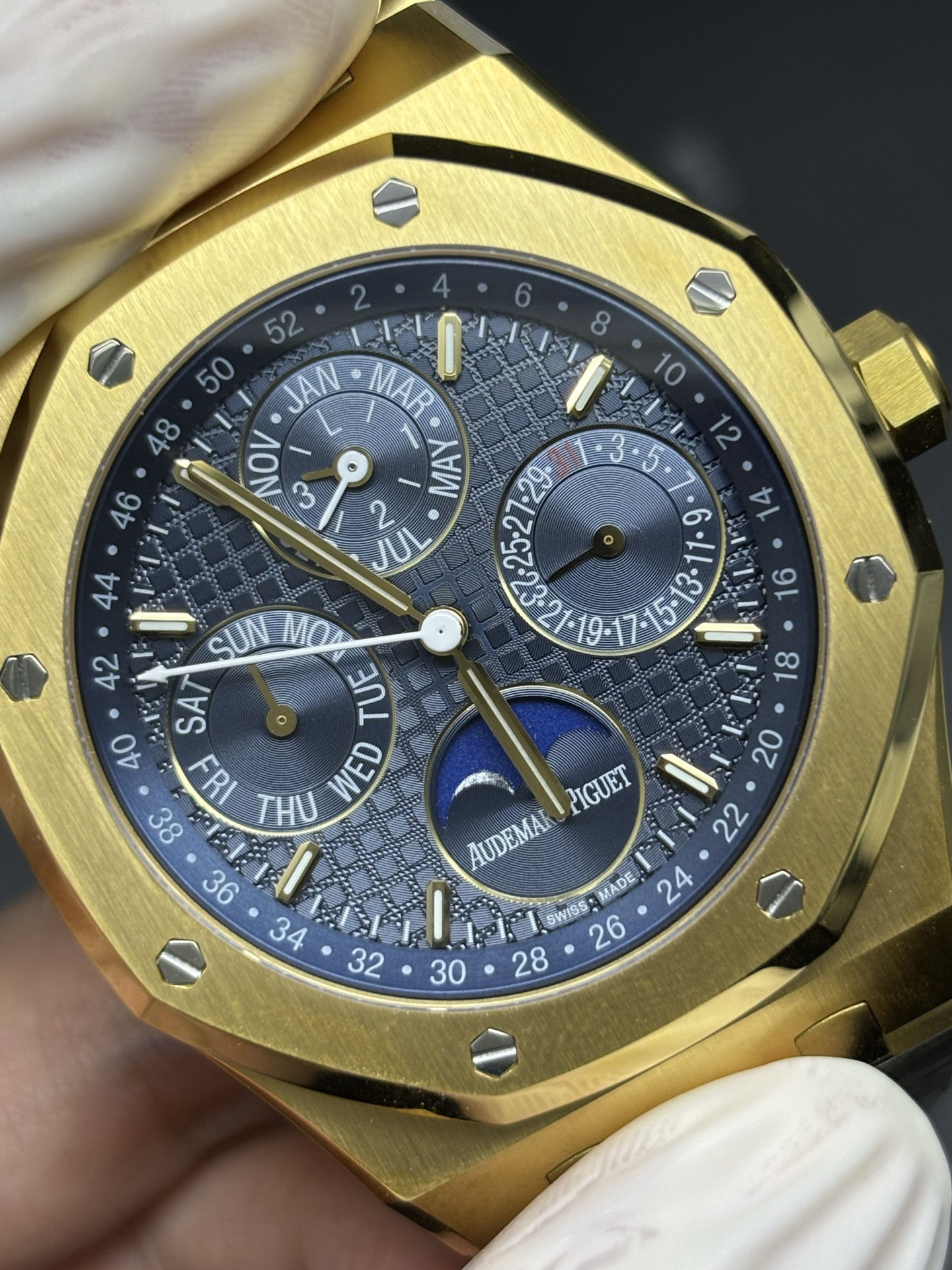 Royal Oak Perpetual Calendar Watch 26574BA.OO.1220BA. Original 154