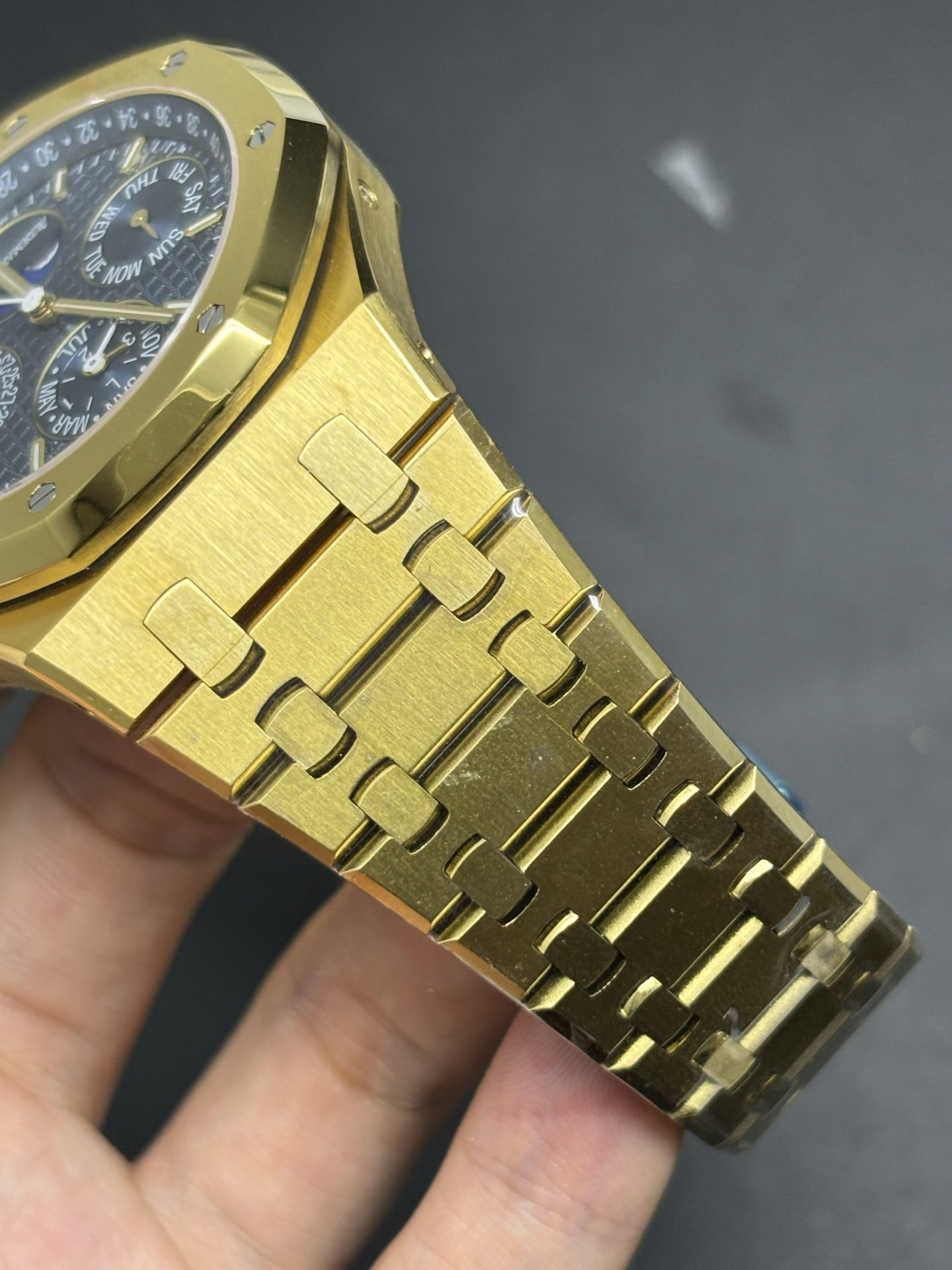 Royal Oak Perpetual Calendar Watch 26574BA.OO.1220BA. Original 154