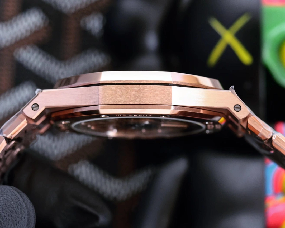 Resilient Royal Oak Rose Gold Selfwinding 15500OR.OO.1220OR. 150