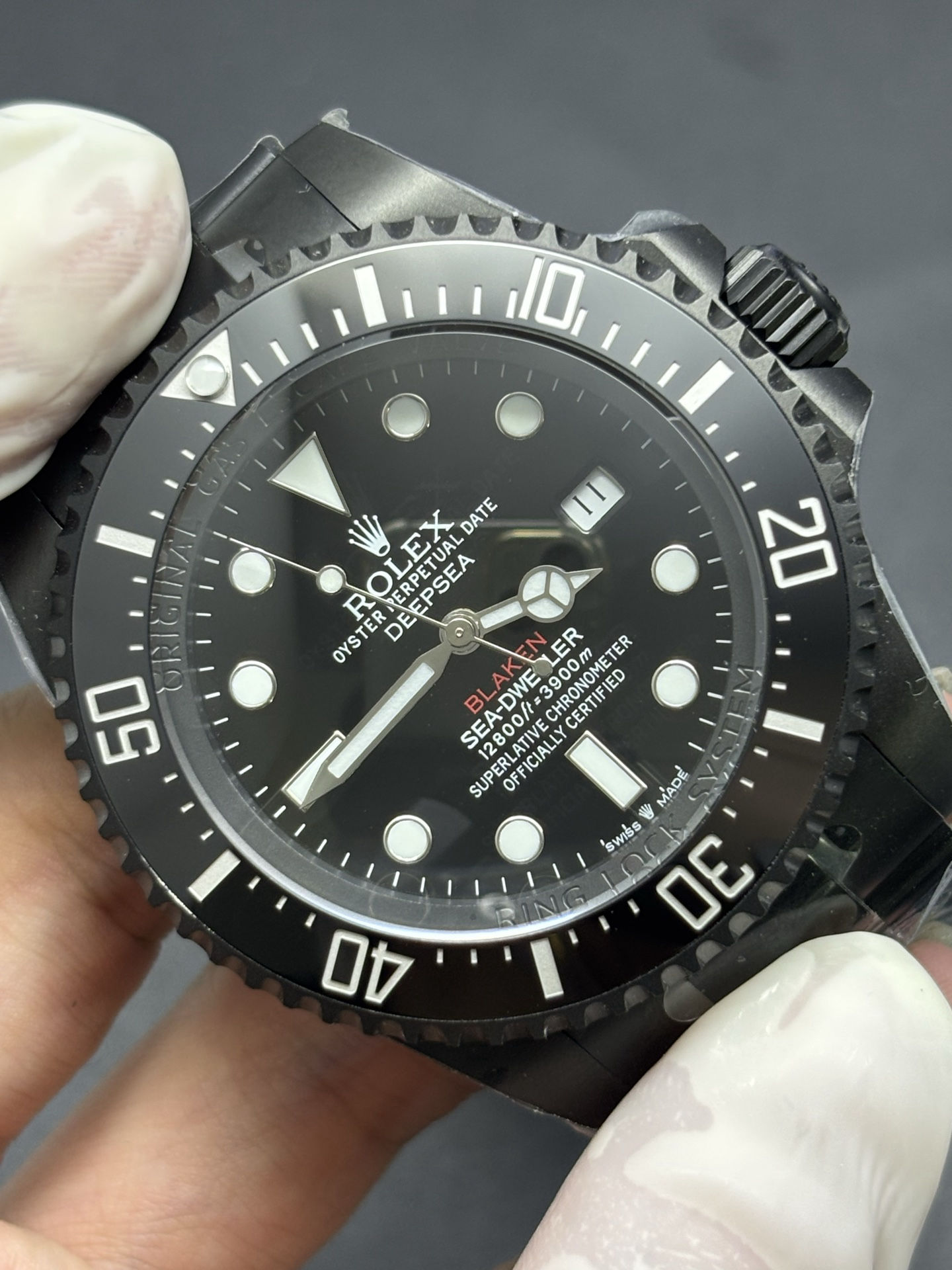 Sea-Dweller Deepsea Pro Hunter Blaken – Matte Black Sustainable 44