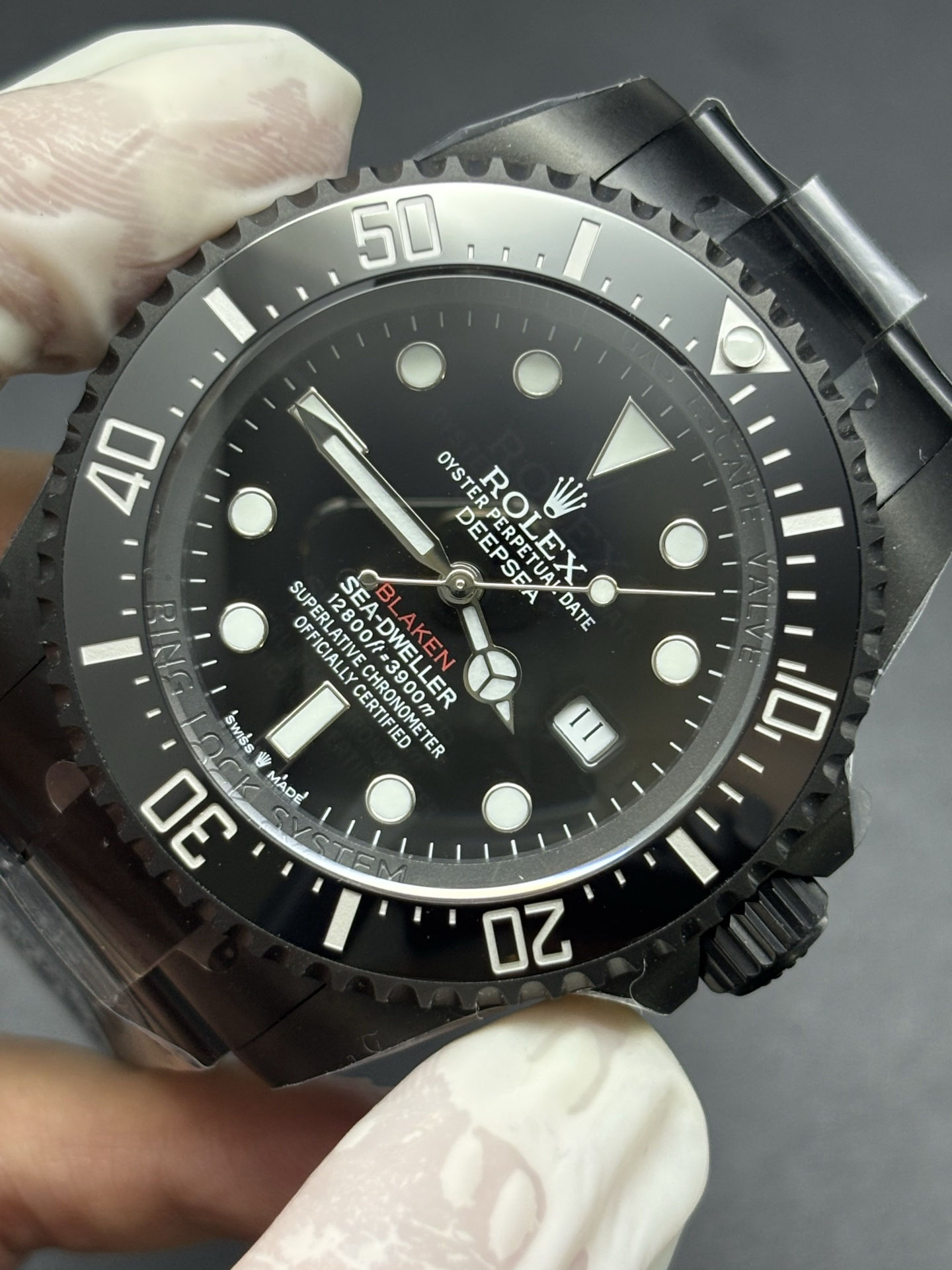 Sea-Dweller Deepsea Pro Hunter Blaken – Matte Black Sustainable 44