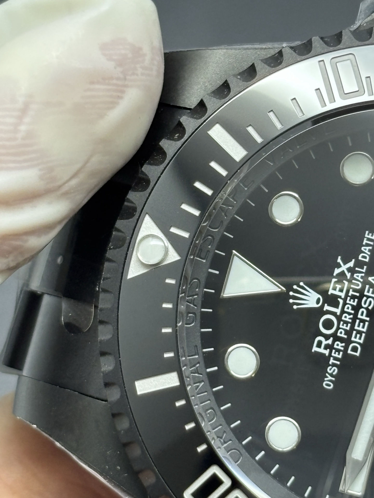 Sea-Dweller Deepsea Pro Hunter Blaken – Matte Black Sustainable 44