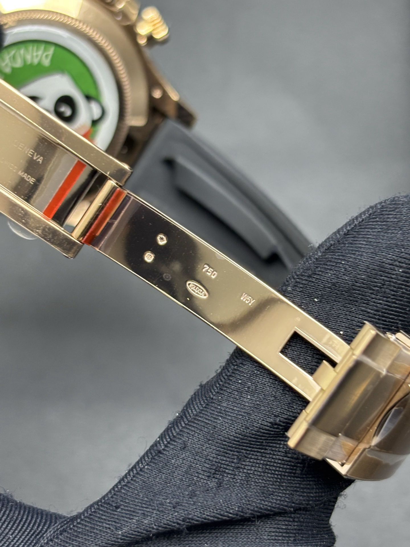 Sustainable Yellow Gold Daytona with Champagne Dial 1