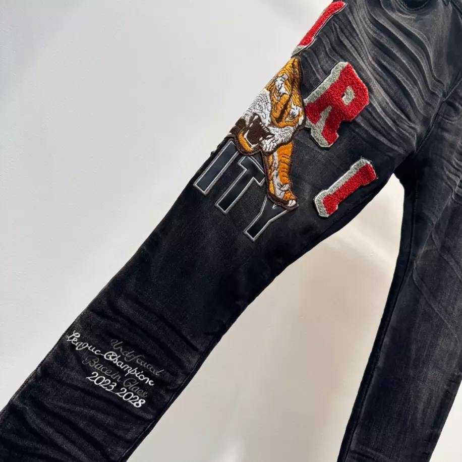 AMIRI JEANS – AJ052 UrbanStyle 5748