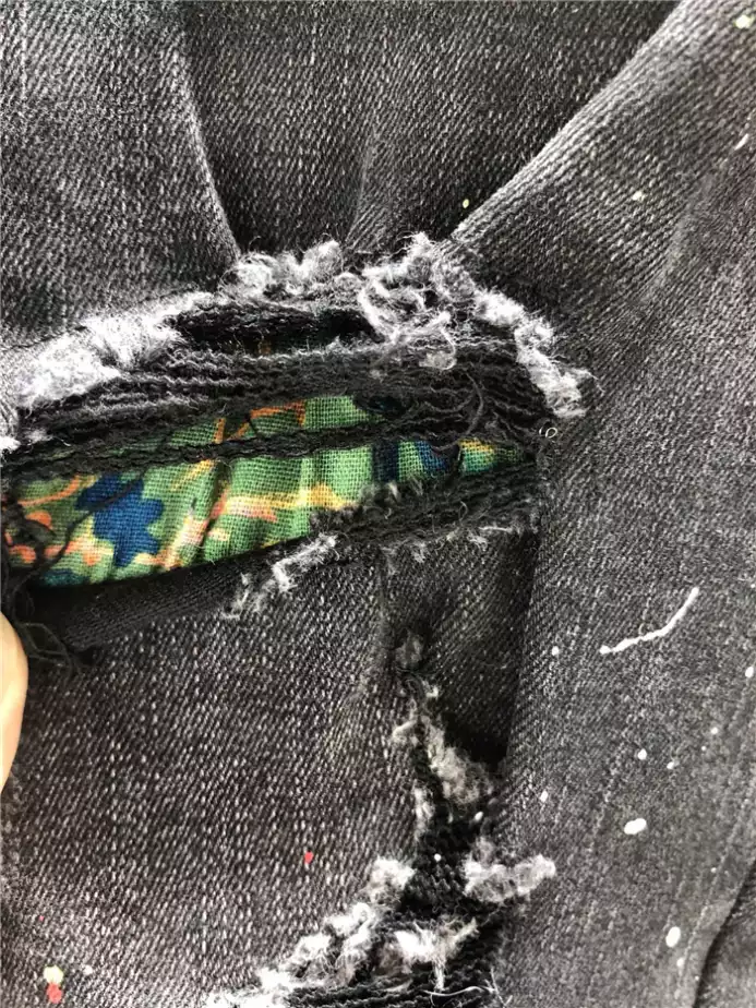 AMIRI JEANS – AJ132 GoodFit 9637