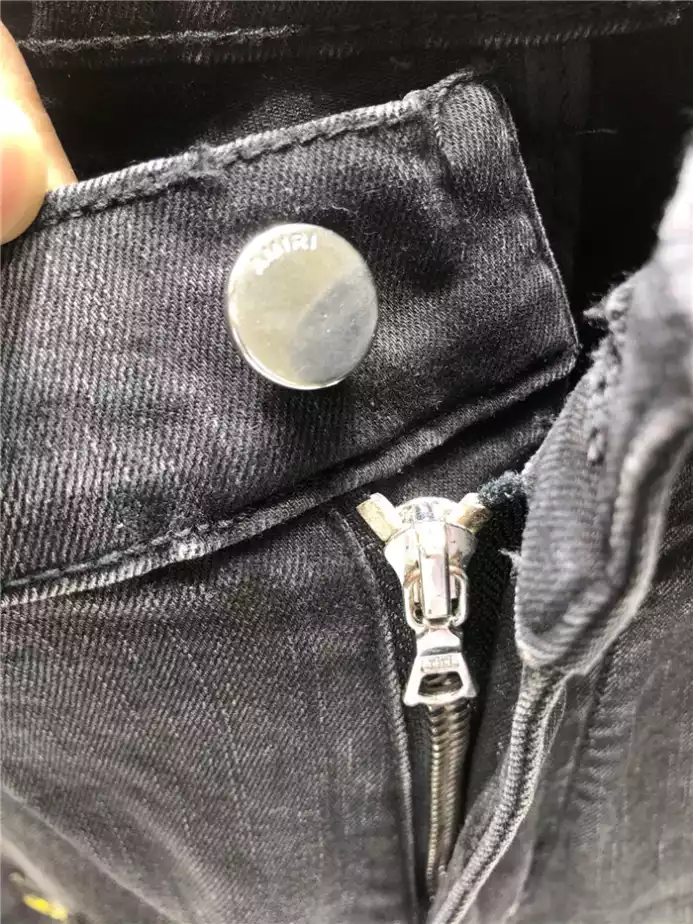 AMIRI JEANS – AJ132 GoodFit 9637
