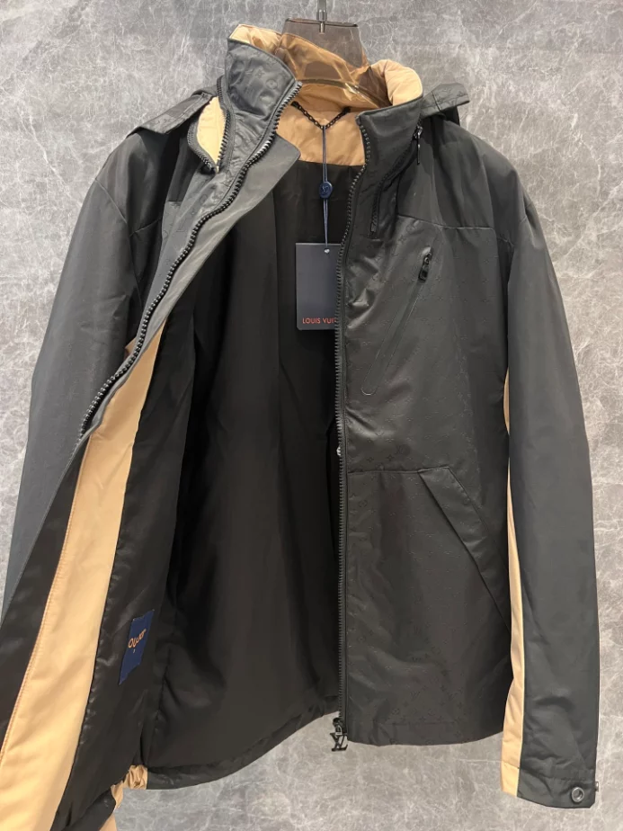 Affordable 5302 Louis Vuitton Technical Shell- LC005