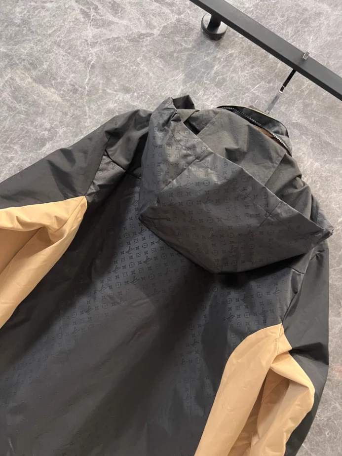 Affordable 5302 Louis Vuitton Technical Shell- LC005