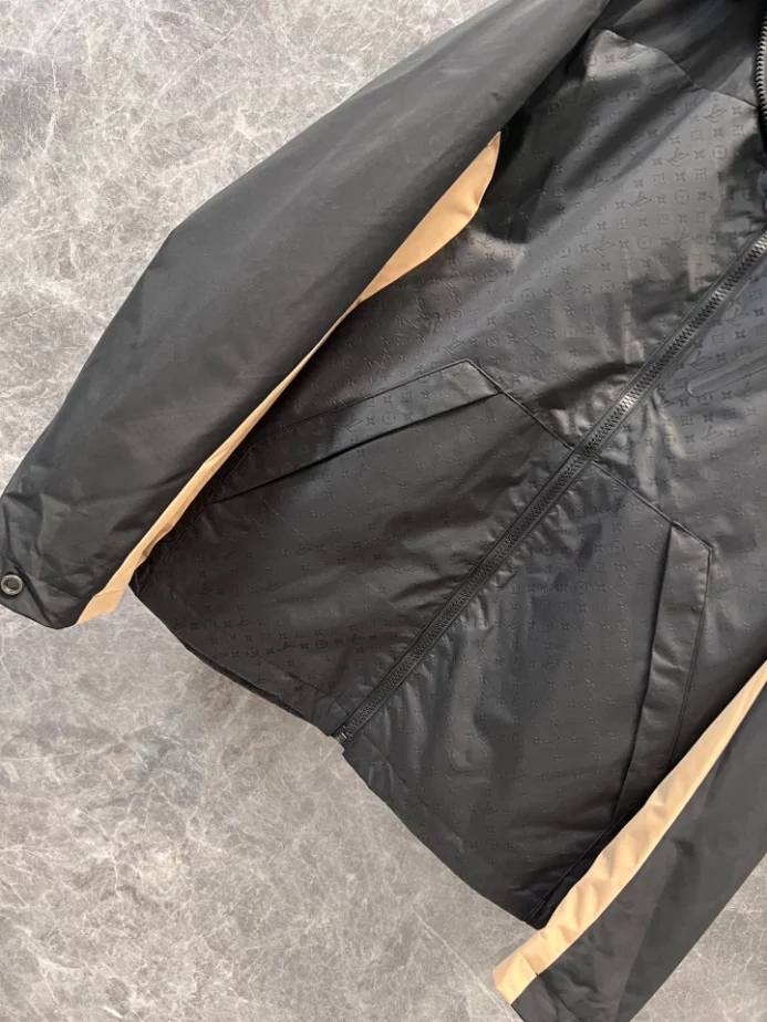 Affordable 5302 Louis Vuitton Technical Shell- LC005