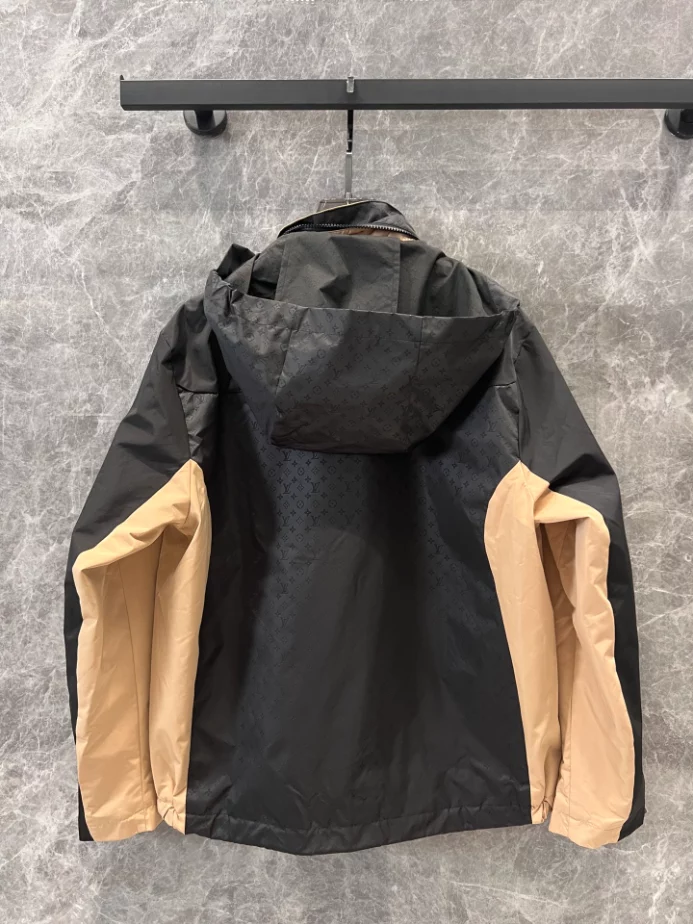 Affordable 5302 Louis Vuitton Technical Shell- LC005