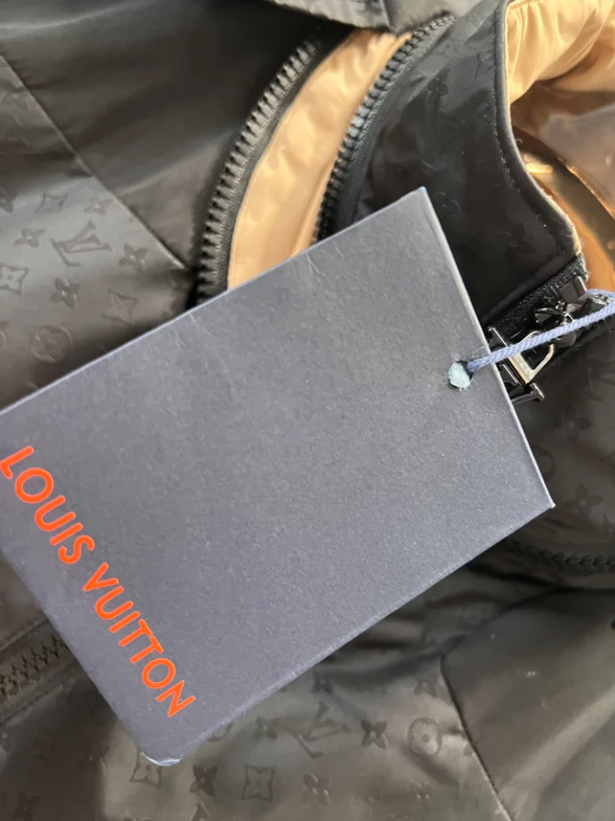 Affordable 5302 Louis Vuitton Technical Shell- LC005