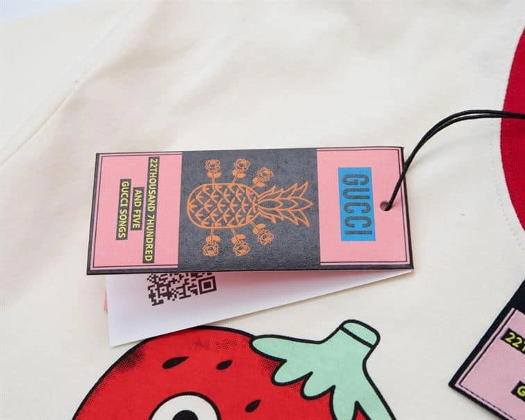 AllSeason 3108 GUCCI LOVE PARADE SERIES STRAWBERRY T-SHIRT – GCS177