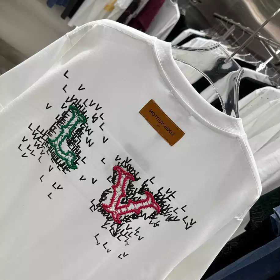 AllSeason 3953 Louis Vuitton T-shirt – LSVT0232