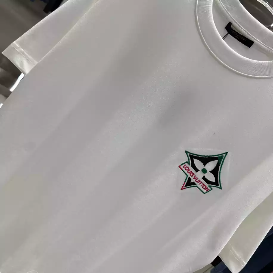 AllSeason 3953 Louis Vuitton T-shirt – LSVT0232