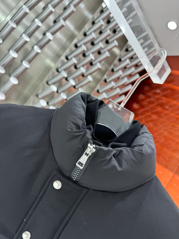 AllSeason 7037 Moncler Rance Down Vest – MC136