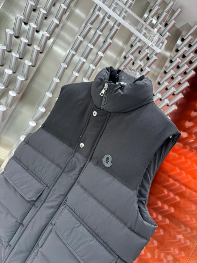 AllSeason 7037 Moncler Rance Down Vest – MC136