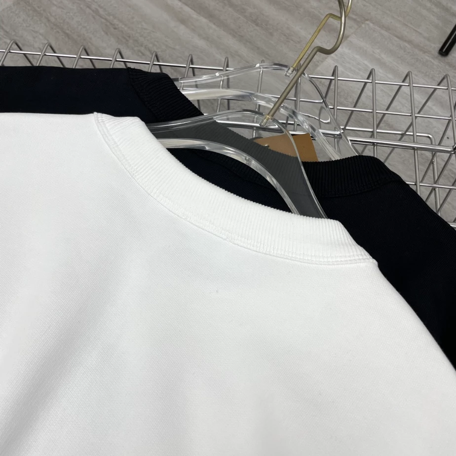 Balenciaga Sweatshirts – SBH041 AllSeason 7271 Balenciaga Sweatshirts – SBH041 AllSeason 7271