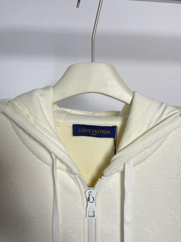 EasyMatch 7296 Louis Vuitton Hoodie – SLV023