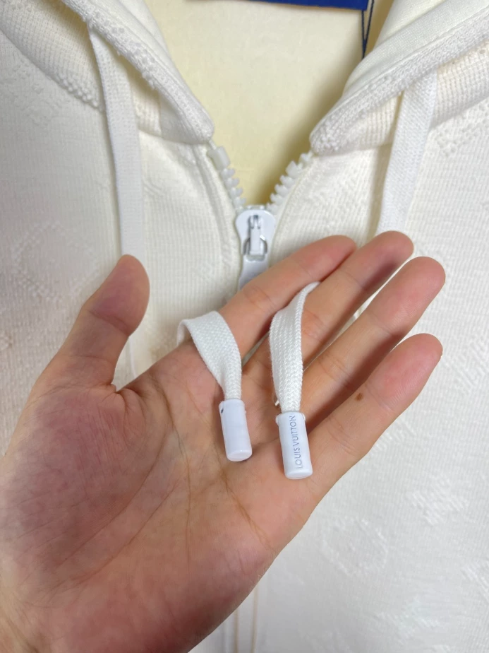 EasyMatch 7296 Louis Vuitton Hoodie – SLV023