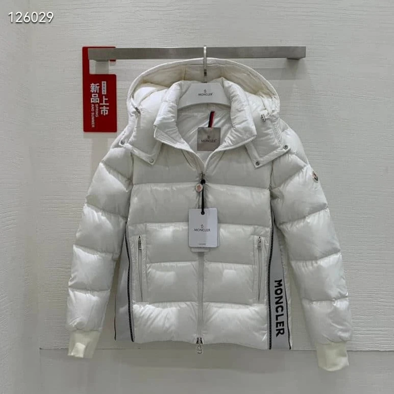 EasyMatch 8524 Moncler Coat – MC014
