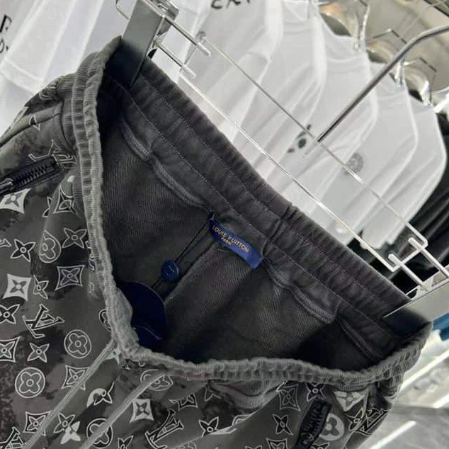 Fashionable 7406 LV Swim Shorts – SW217