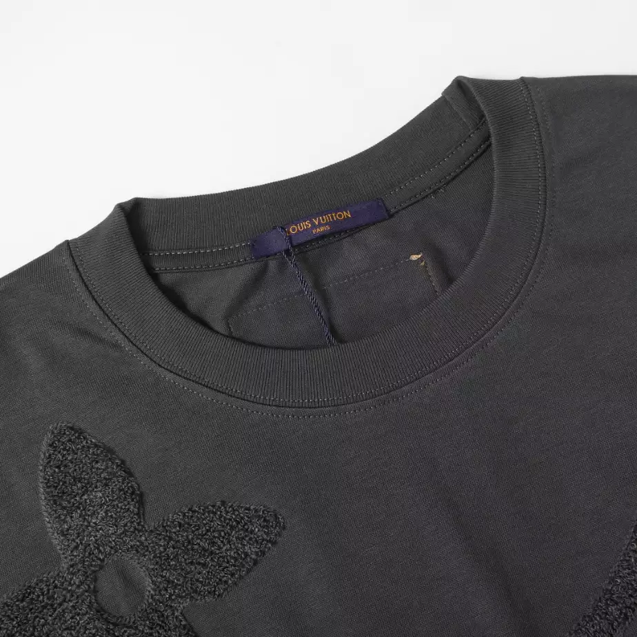 Fashionable 8875 Louis Vuitton Sweater – SLV080