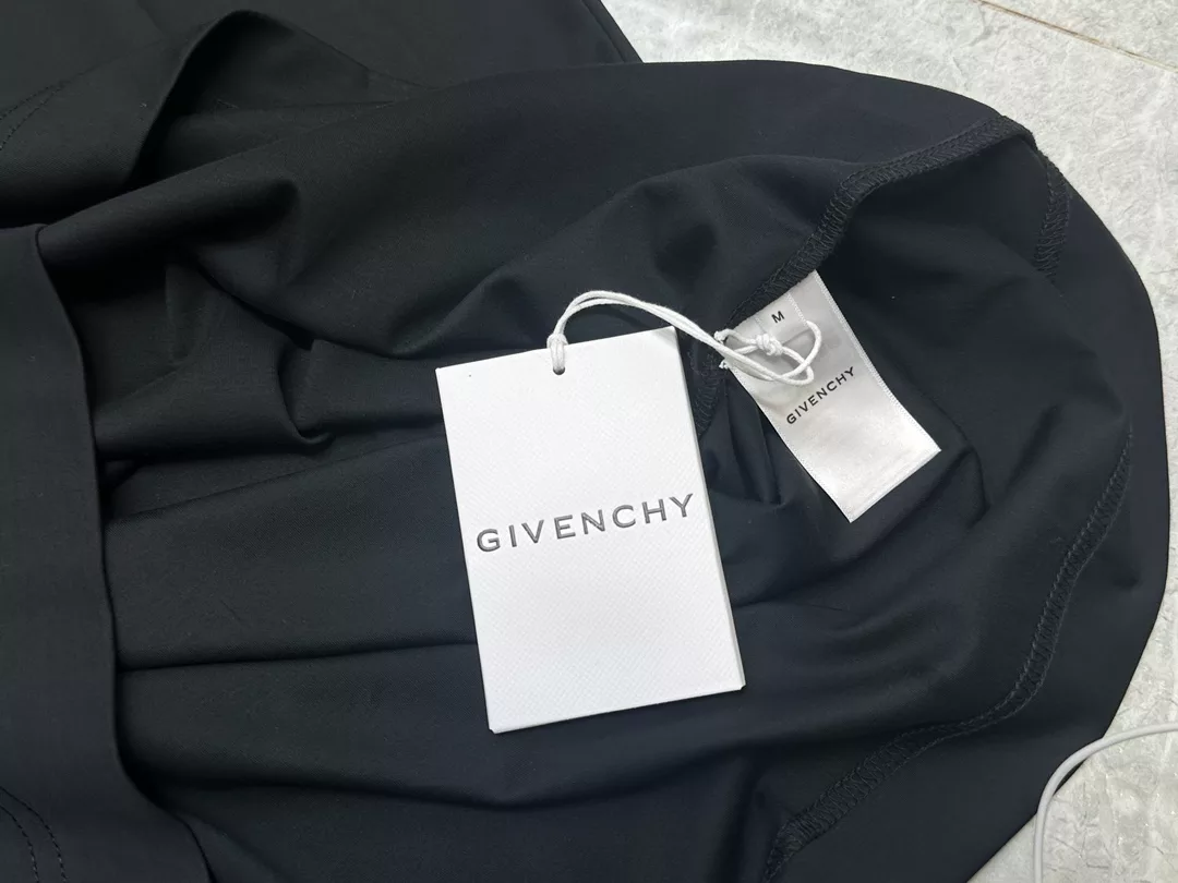 Givenchy  T-shirt – GVS64 Popular 8909