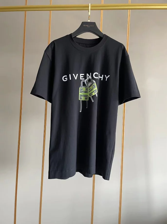 Givenchy T-shirt – GVS55 WellDesigned 3060