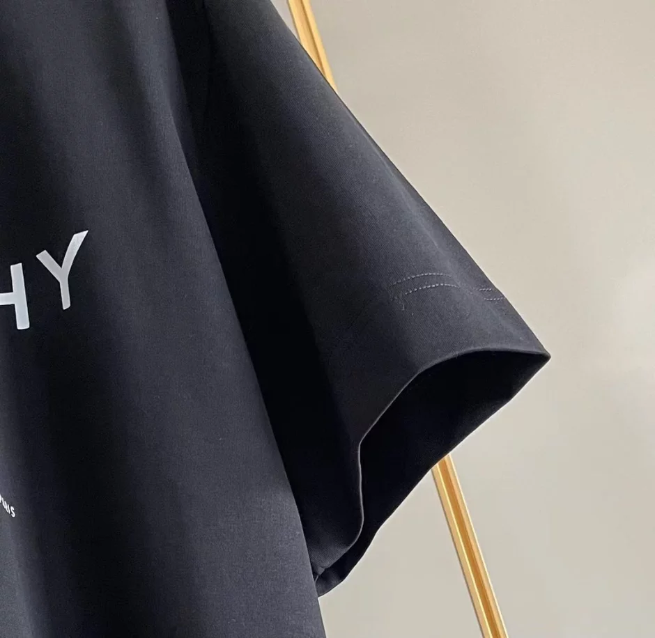 Givenchy T-shirt – GVS55 WellDesigned 3060