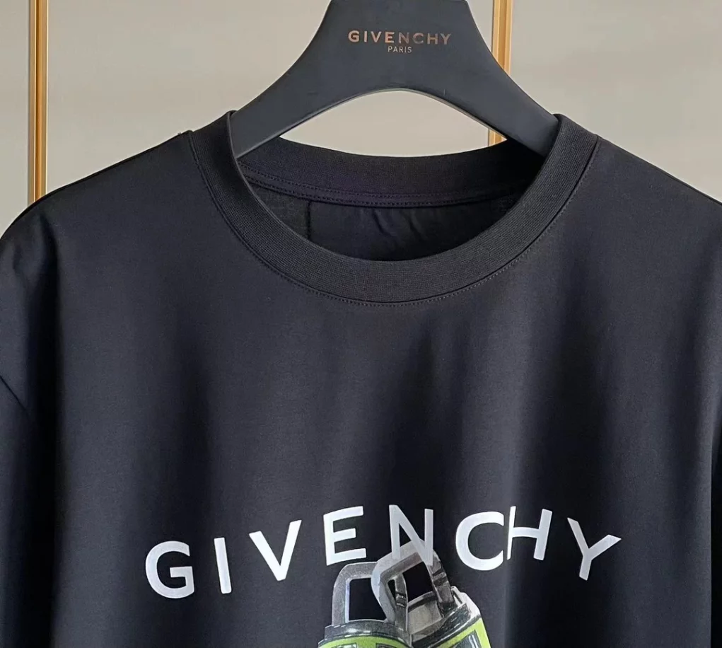 Givenchy T-shirt – GVS55 WellDesigned 3060