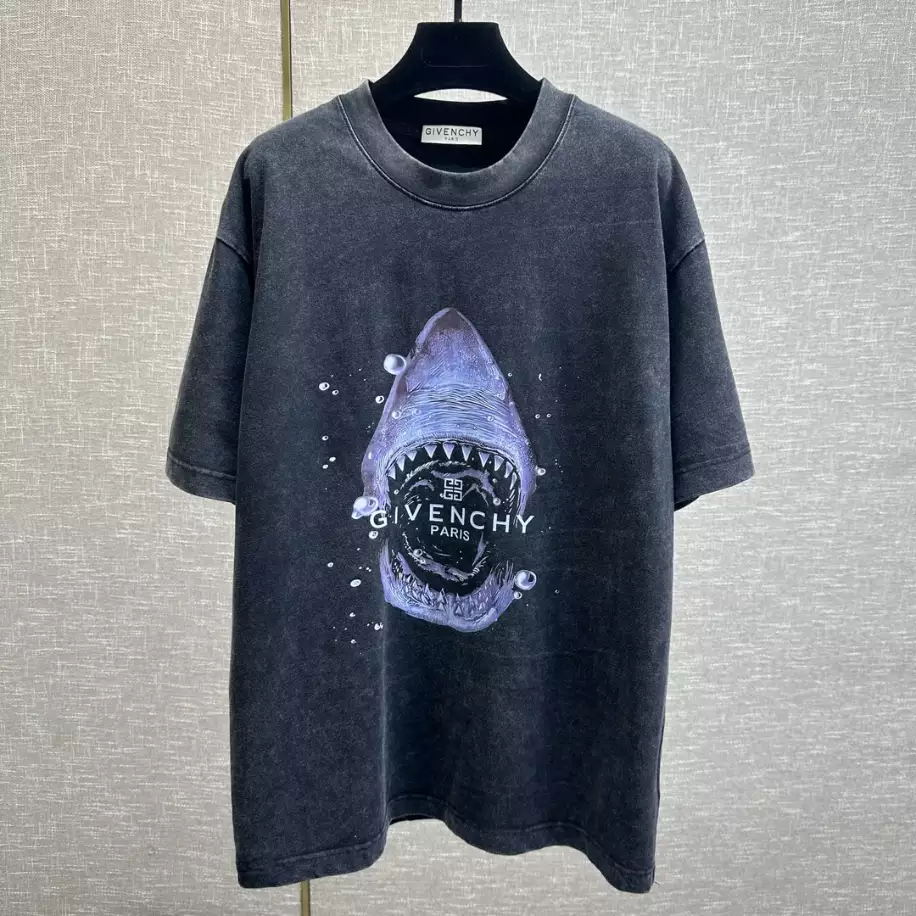 Givenchy T-shirt – GVS62 GoodFit 8557