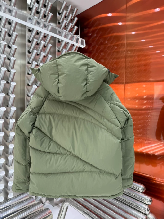 GoAnywhere 1002 Moncler X Pharrell Williams Jacket – MC076
