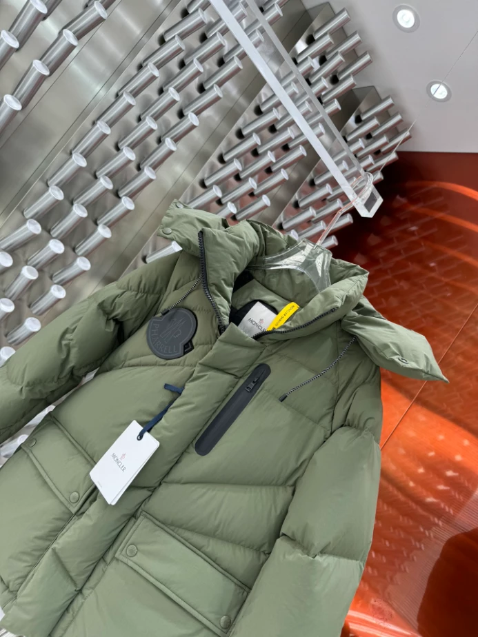 GoAnywhere 1002 Moncler X Pharrell Williams Jacket – MC076