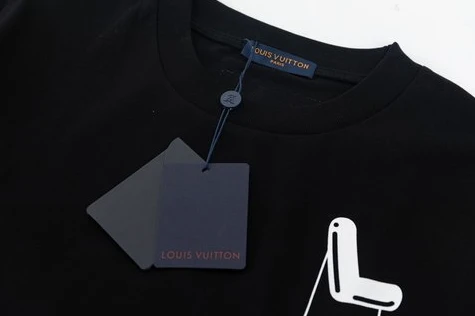 GoAnywhere 4493 Louis Vuitton Paratrooper Character Letter Print T-shirt – LSVT082