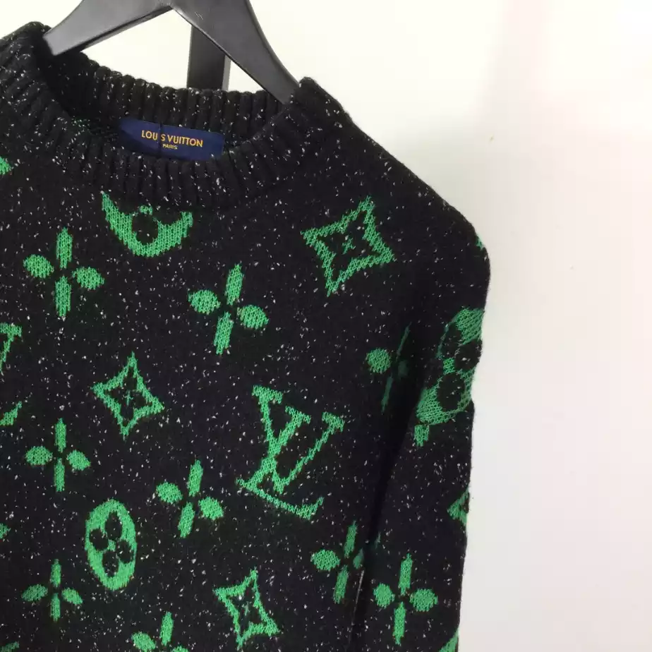GoAnywhere 7273 Louis Vuitton Sweater – SLV069