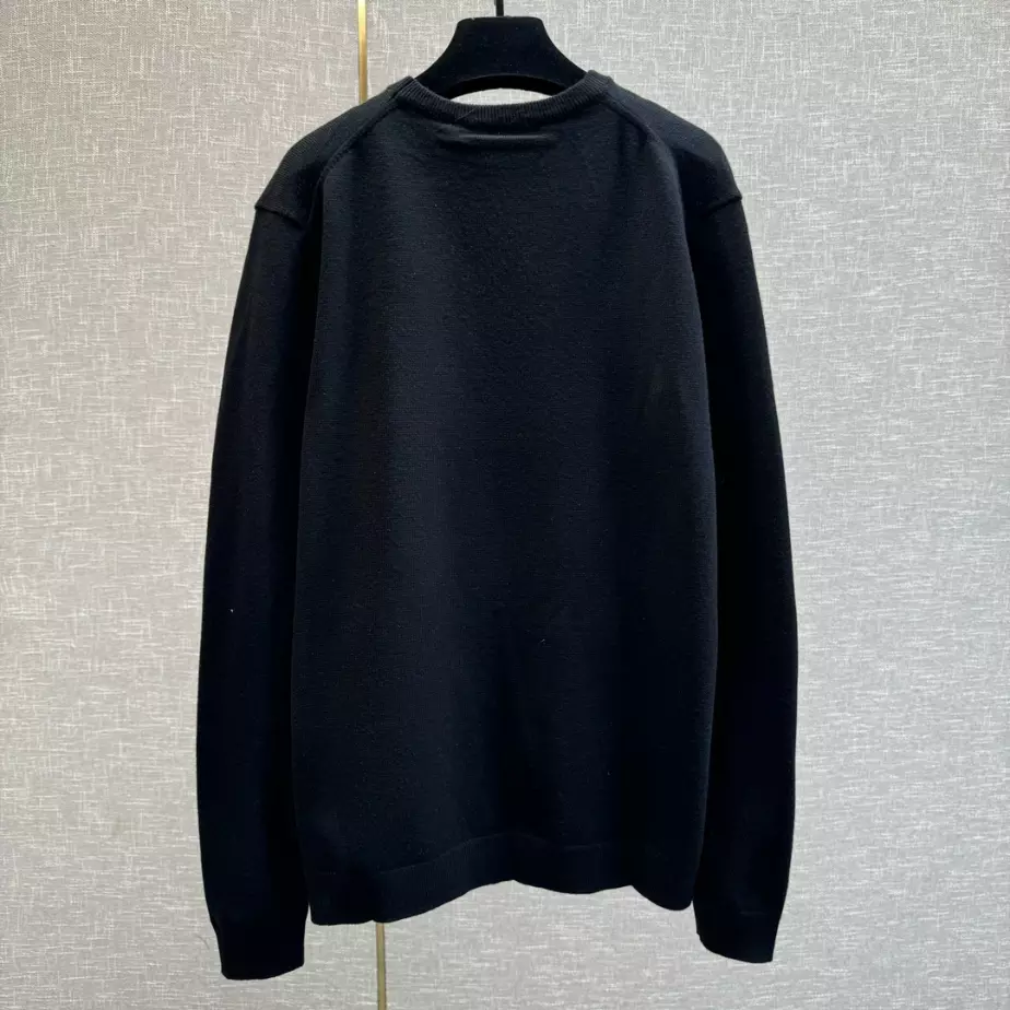 GoAnywhere 9827 Gucci Sweater – GBH042