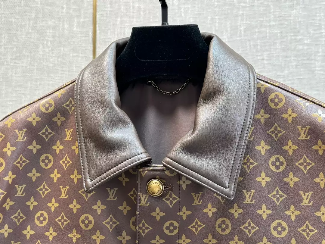 HighQuality 1506 Louis Vuitton Jacket – LC022