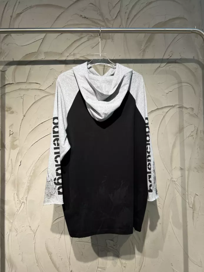 HighQuality 7310 Balenciaga 3B Stencil Hooded Raglan T-Shirt Oversized in Black- SBH013 HighQuality 7310 Balenciaga 3B Stencil Hooded Raglan T-Shirt Oversized in Black- SBH013
