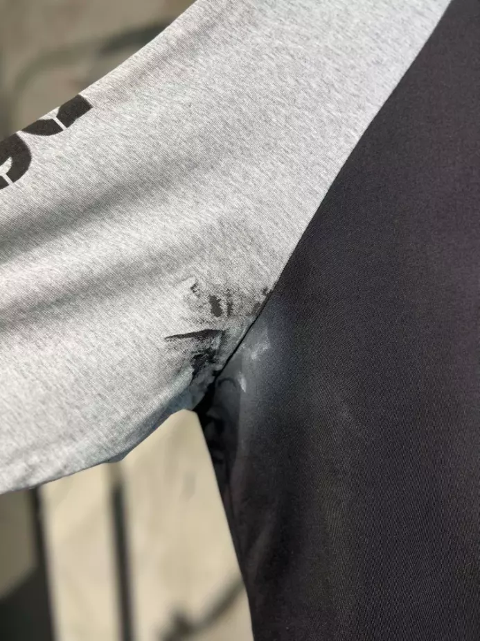 HighQuality 7310 Balenciaga 3B Stencil Hooded Raglan T-Shirt Oversized in Black- SBH013 HighQuality 7310 Balenciaga 3B Stencil Hooded Raglan T-Shirt Oversized in Black- SBH013