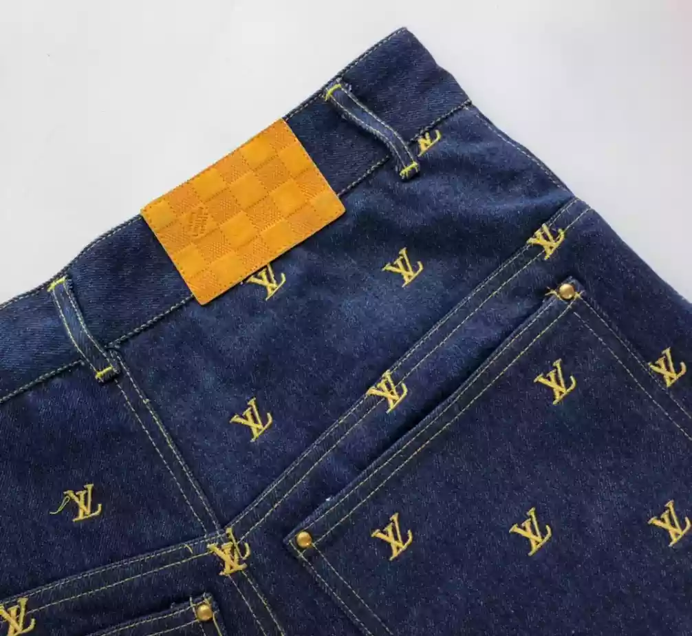 HighQuality 919 LV Embroidered Signature Denim Shorts – SW241