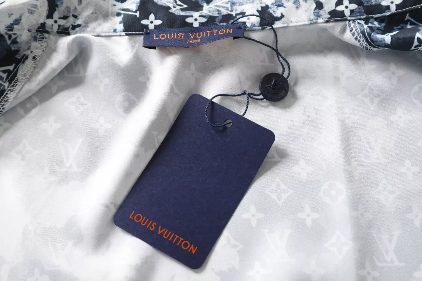 LV Short-Sleeved Shirt – LVS015 SmartChoice 4347