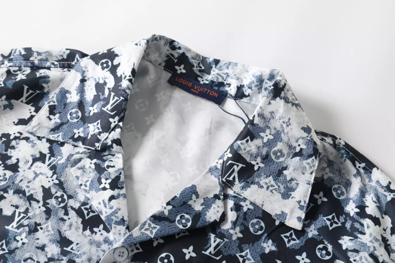 LV Short-Sleeved Shirt – LVS015 SmartChoice 4347